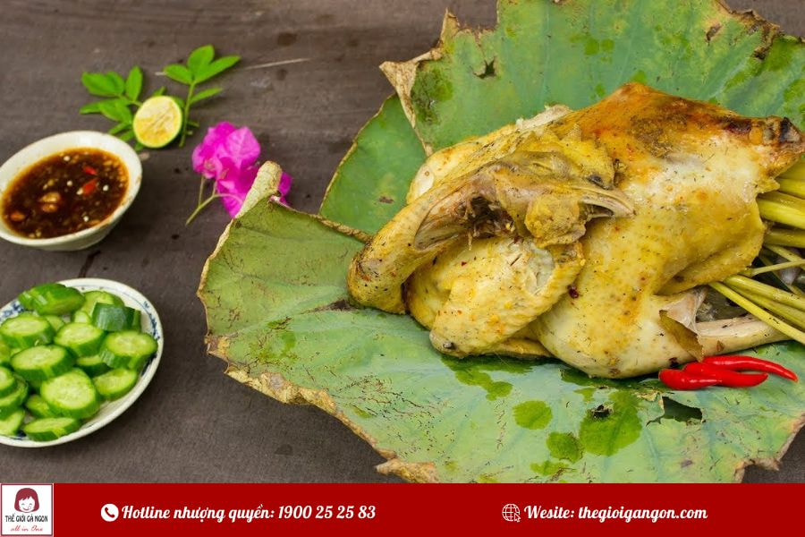 Cách làm gà nướng đất sét lá sen mềm ngọt, đậm chất miền quê