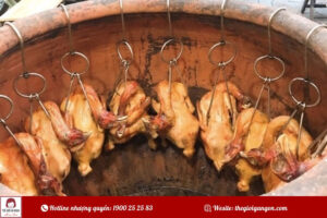 Cách làm gà nướng lu nguyên con đậm vị miền tây