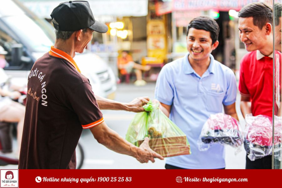 Gà nướng cơm lam Thủ Đức – Món ngon níu chân thực khách giữa lòng Sài Gòn