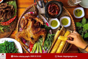 Gà nướng cơm lam rau rừng tinh hoa ẩm thực Tây Bắc