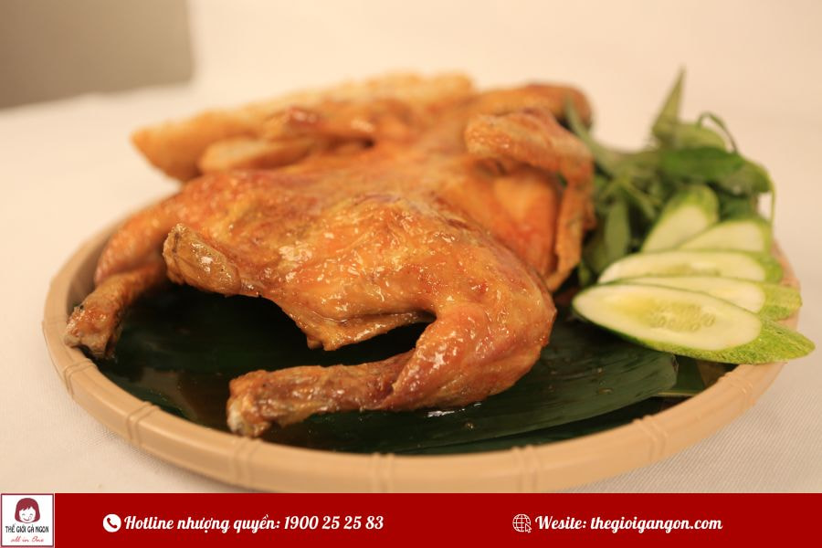 Cơm lam gà nướng tinh hoa ẩm thực Tây Nguyên ngay giữa lòng phố thị