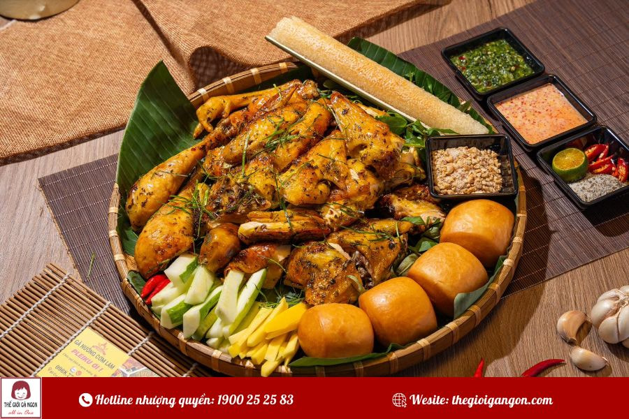 Trải nghiệm cơm lam gà nướng Đà Lạt đặc sản phố núi