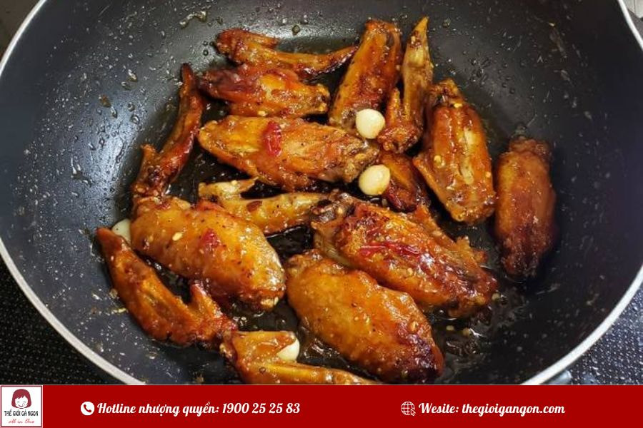 Cách làm cánh gà chiên mắm tỏi thơm nức mũi