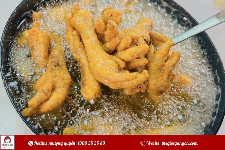 Cách làm chân gà chiên bơ tỏi thơm lừng, béo ngậy tại nhà