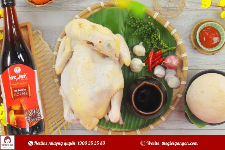 Hương vị gà nướng nước mắm nhĩ mộc mạc mà khó quên của bữa cơm Việt