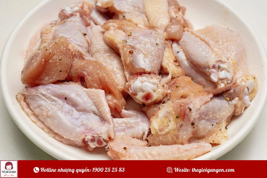 Tuyệt chiêu ướp cánh gà chiên thơm giòn đậm vị