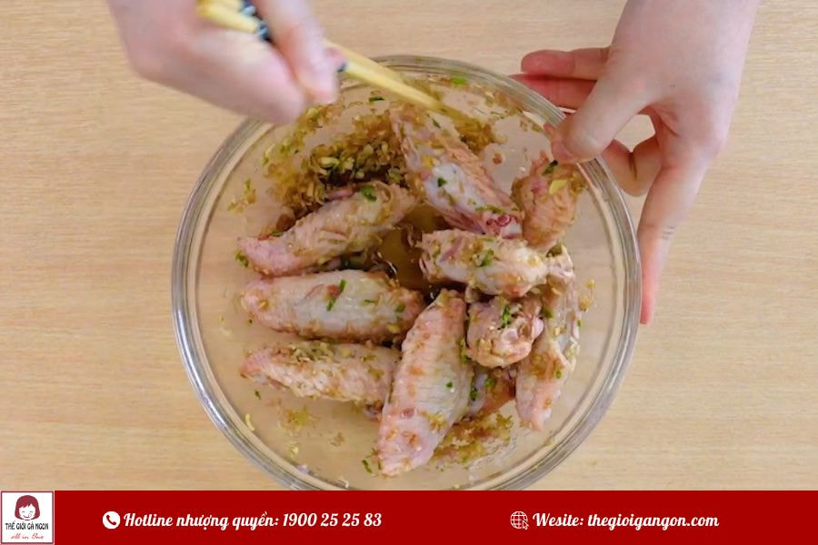 Tuyệt chiêu cách ướp cánh gà chiên thơm giòn đậm vị