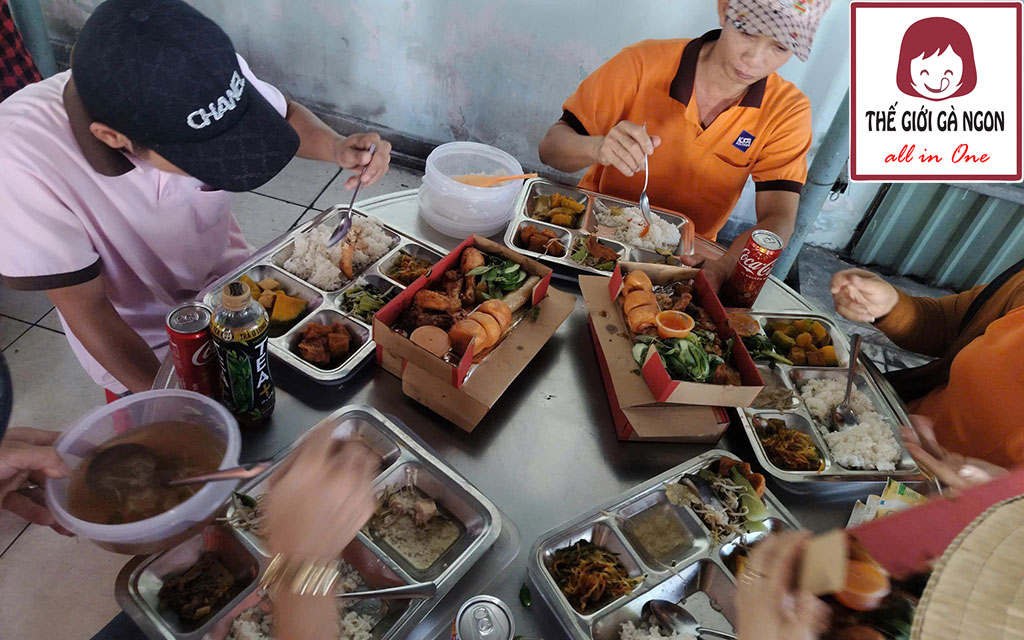 Gà nướng bánh báo của thế giới gà ngon