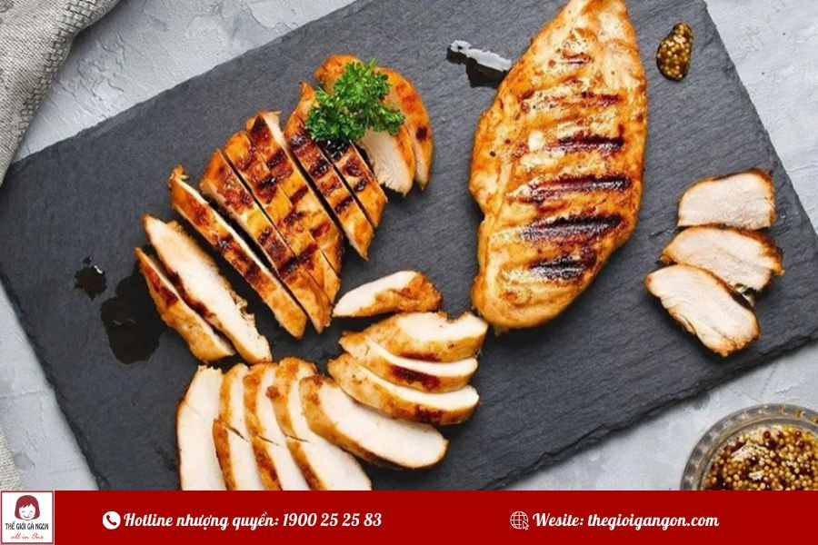 2 cách làm ức gà áp chảo dầu hào ngon mê ly tại nhà