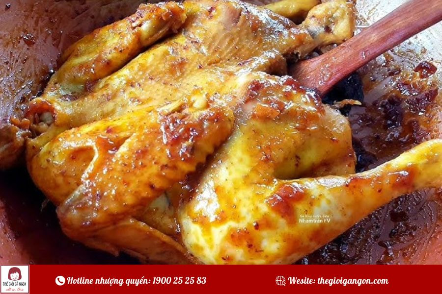 Cách làm gà quay chảo giòn da, đậm vị tại nhà