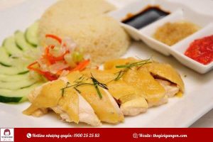 Học ngay cách làm cơm gà Hồng Kong thơm béo, cơm dẻo