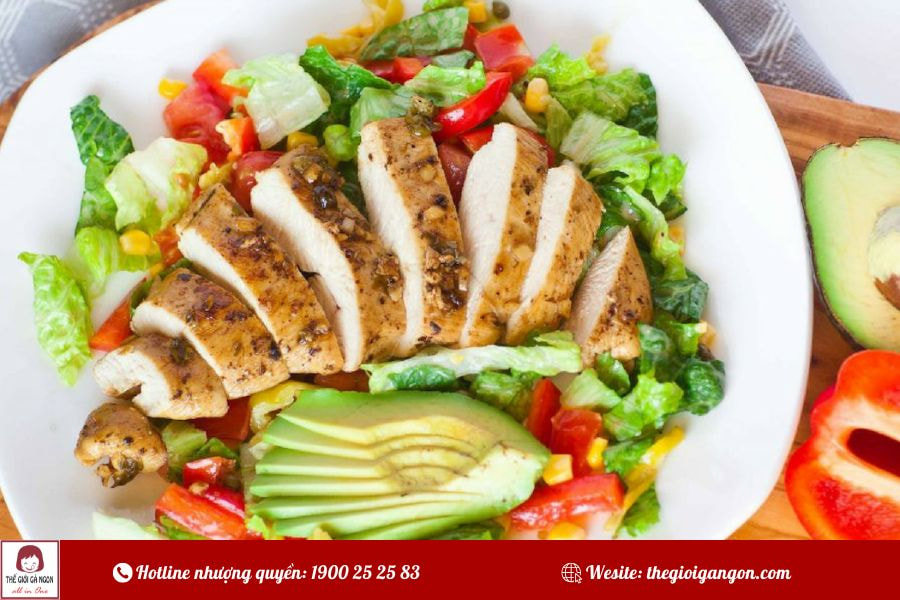 Salad gà áp chảo thanh mát, ngon miệng, dễ làm tại nhà