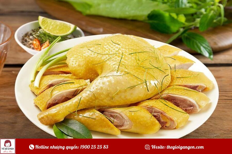 Gà luộc bao nhiêu calo? Tìm hiểu để ăn ngon mà không lo béo