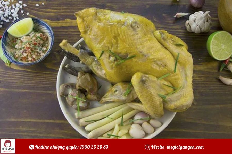 Gà luộc bao nhiêu phút thì chín? Mẹo luộc gà mềm ngọt