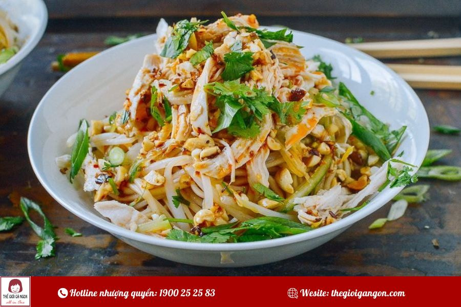 Gà luộc làm món gì ngon? Gợi ý 10 cách biến hóa món từ gà